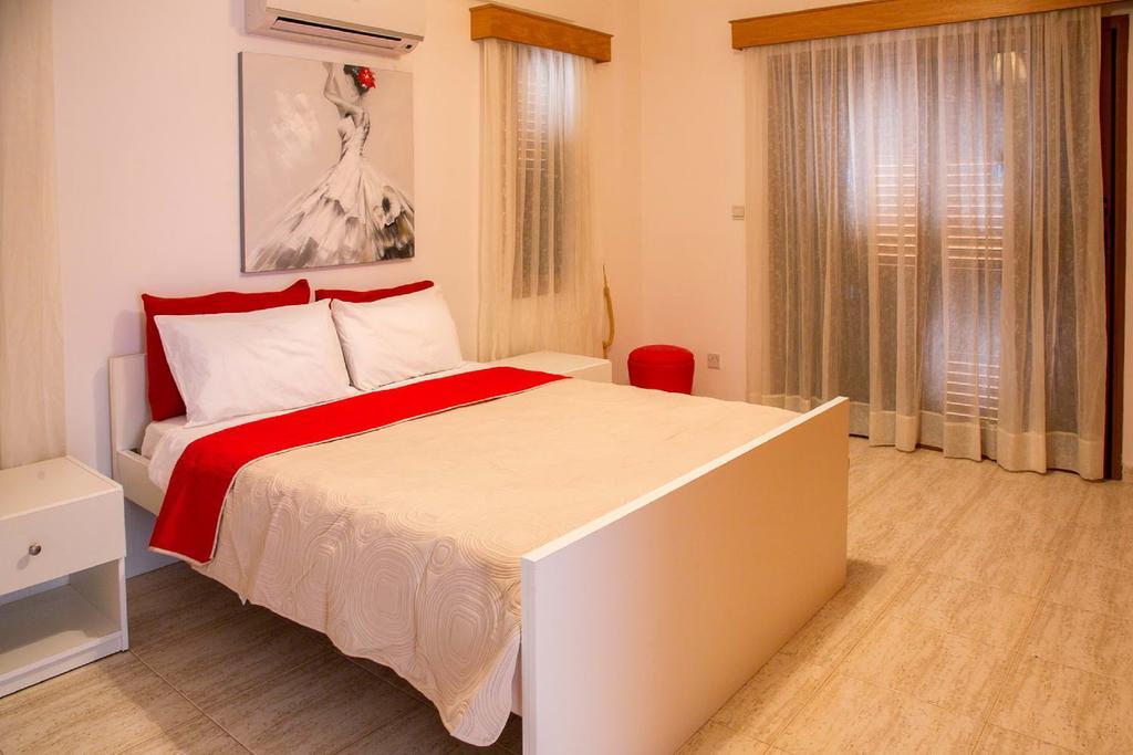 Coral Bay Sunkiss Villa מראה חיצוני תמונה