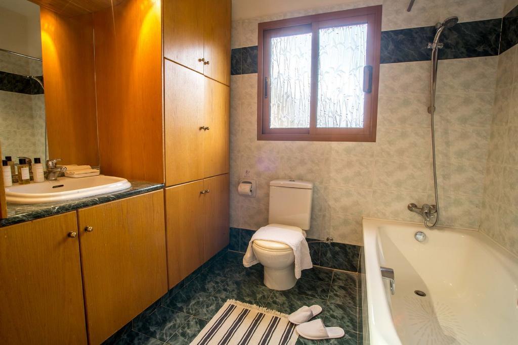 Coral Bay Sunkiss Villa מראה חיצוני תמונה